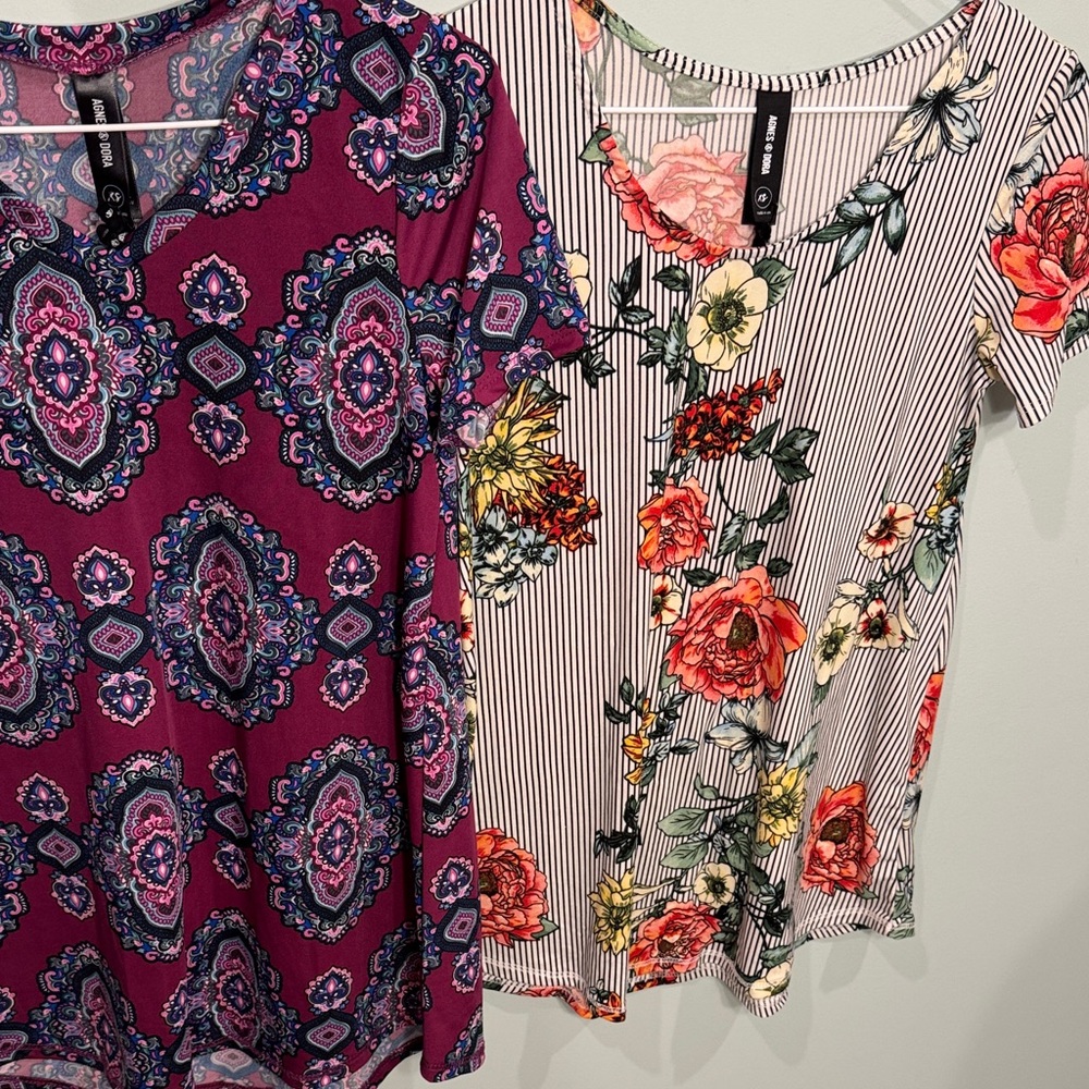 Set of 2 Bundle NWT Agnes and Dora Floral Scoop Neck Tops Size XS/S